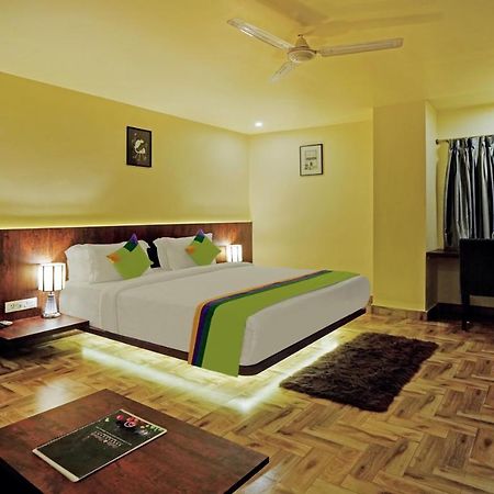 Treebo Golden Nest Hotel Bhubaneswar Exterior photo