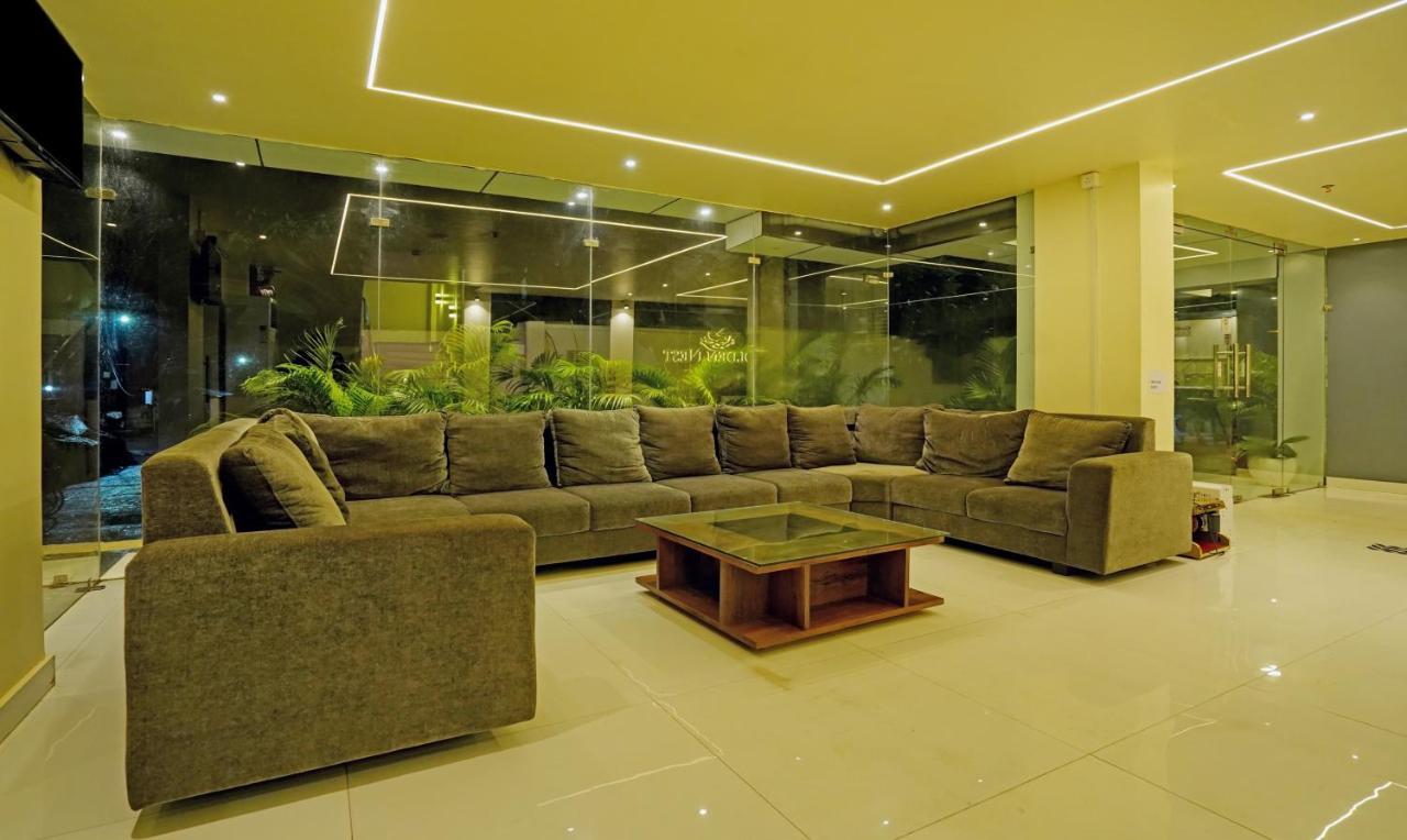 Treebo Golden Nest Hotel Bhubaneswar Exterior photo