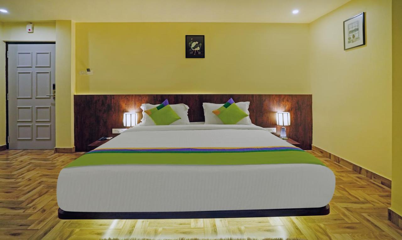 Treebo Golden Nest Hotel Bhubaneswar Exterior photo