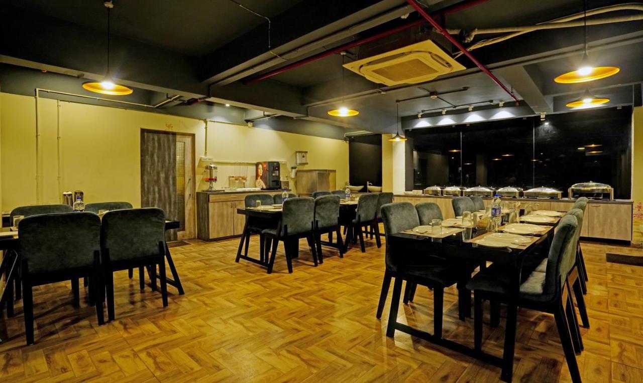 Treebo Golden Nest Hotel Bhubaneswar Exterior photo