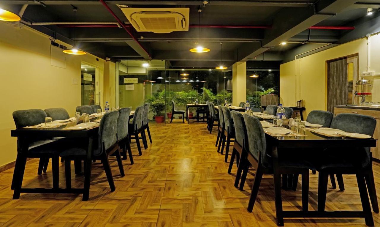 Treebo Golden Nest Hotel Bhubaneswar Exterior photo