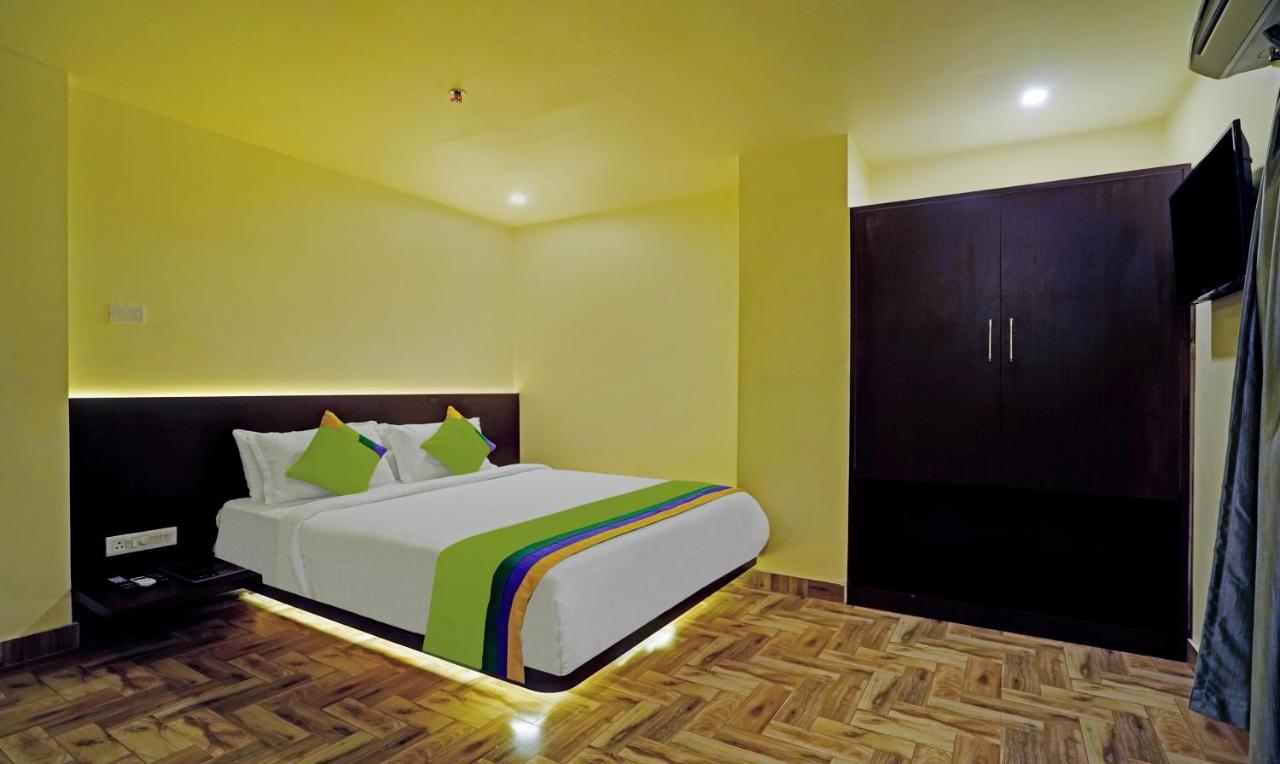 Treebo Golden Nest Hotel Bhubaneswar Exterior photo