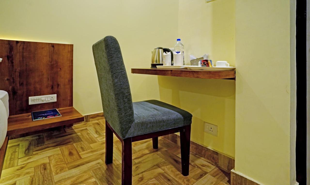 Treebo Golden Nest Hotel Bhubaneswar Exterior photo
