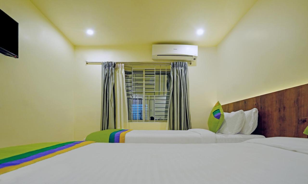 Treebo Golden Nest Hotel Bhubaneswar Exterior photo