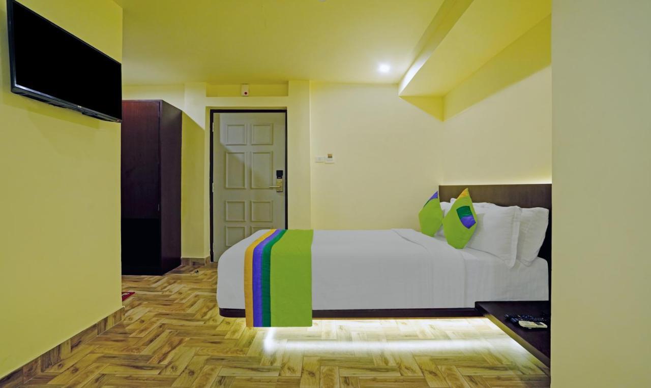 Treebo Golden Nest Hotel Bhubaneswar Exterior photo