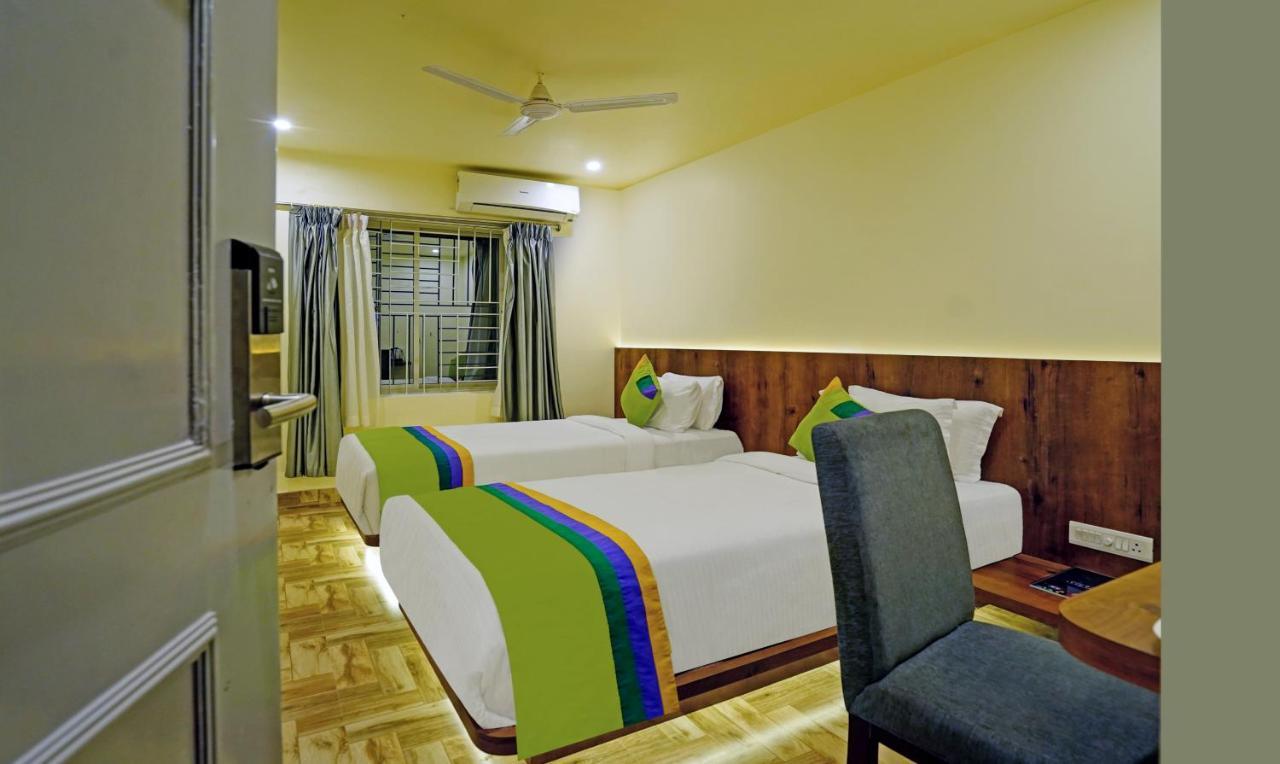 Treebo Golden Nest Hotel Bhubaneswar Exterior photo