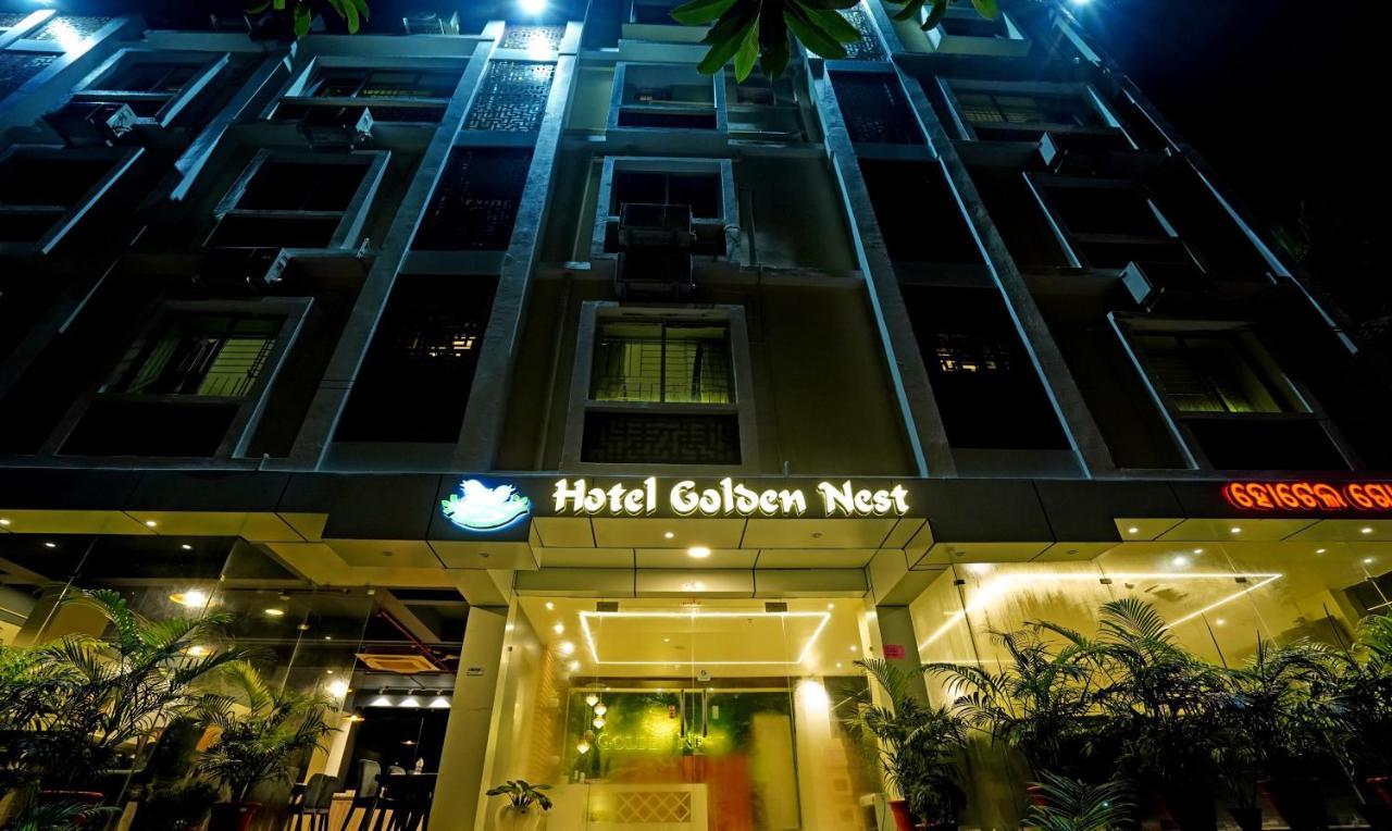Treebo Golden Nest Hotel Bhubaneswar Exterior photo